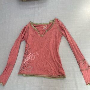 Mountain hardware long sleeve shirt